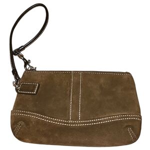 Coach wristlet browninside and out. W7.5"xH4.5" EUC